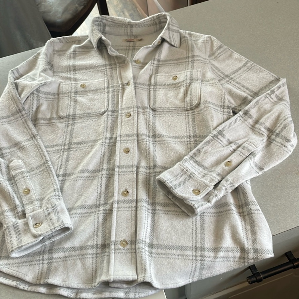 Never worn- Faherty Legend Sweater Shirt